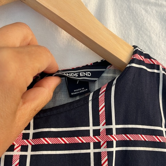 Beautiful Size 7 Lands End girls holiday dress - Picture 2 of 7